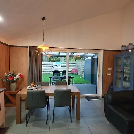 Luxe Met Omheinde Tuin Voor Hond En Сasa de vacaciones