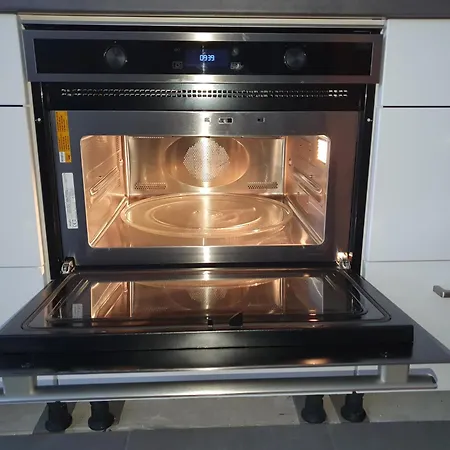 Luxe Met Omheinde Tuin Voor Hond En Prázdninový dům